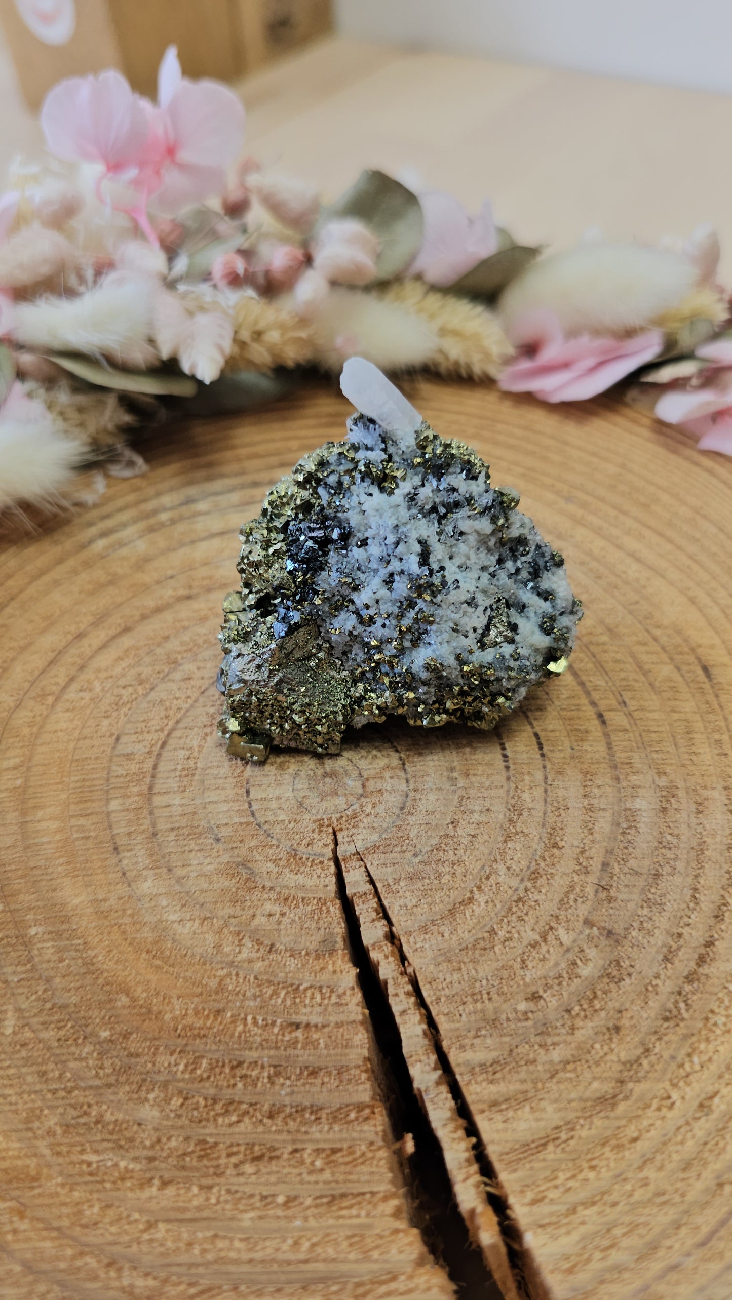 Manganocalcite sur Pyrite (Pérou)