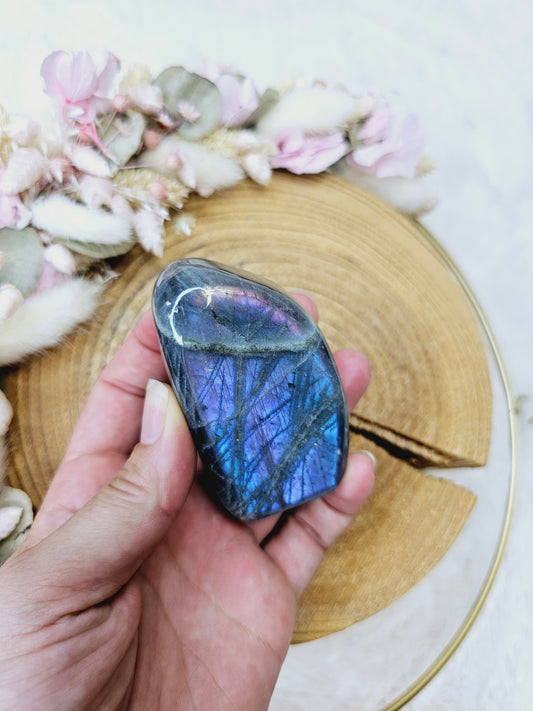 Labradorite (Madagascar)
